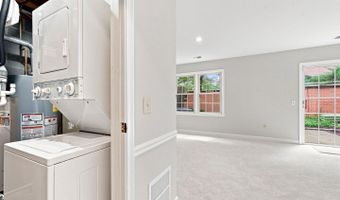 5105 SKYLINE VILLAGE Ct #8, Alexandria, VA 22302