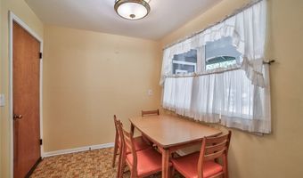 26 Devon Ln, Amherst, NY 14221