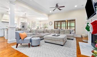 2217 N DONAHUE Dr, Auburn, AL 36830