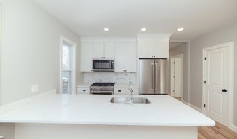 25 Edison Grn 2, Boston, MA 02125