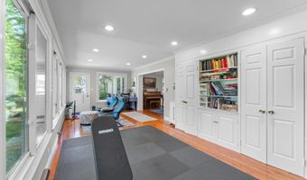 5121 BALTAN Rd, Bethesda, MD 20816