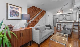 15 SEATON Pl NE 2, Washington, DC 20002