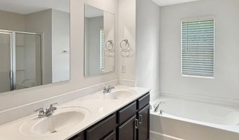 1056 FLYWAY VIEW Ln, Alabaster, AL 35007