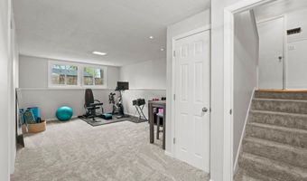 1047 Lowell Dr, Apple Valley, MN 55124