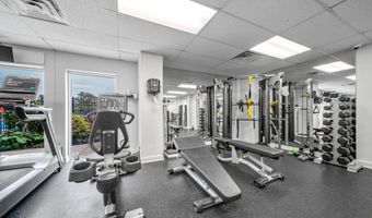 501 SLATERS Ln 402, Alexandria, VA 22314
