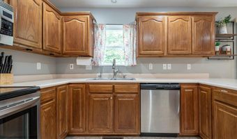 687 N Deer Lake Dr, Bloomfield, IN 47424