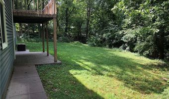 2 Marywood Ln, Cumberland, RI 02864