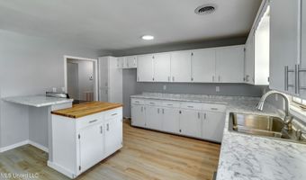 5887 Scotland Rd, Bentonia, MS 39040