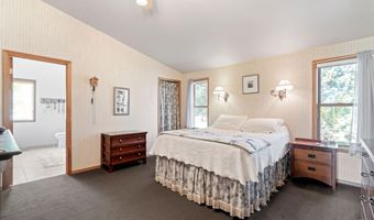 23041 Chisholm Trl, Bend, OR 97702