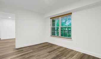 3307 WYNDHAM Cir 2157, Alexandria, VA 22302