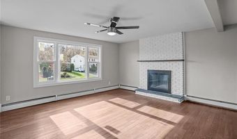 5 Katherine Dr, Johnston, RI 02919