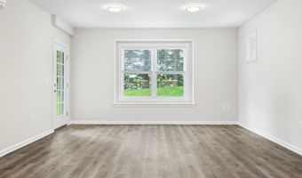64 E Mitchell Ave 37, Cheshire, CT 06410