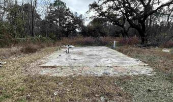 9045 W RABBY St, Bayou La Batre, AL 36509