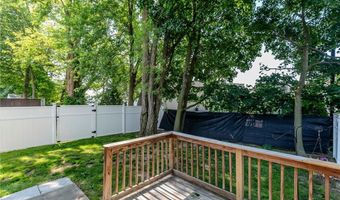 18 Willis St 18, Cranston, RI 02910