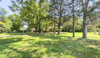 4113 PINERIDGE Dr, Annandale, VA 22003