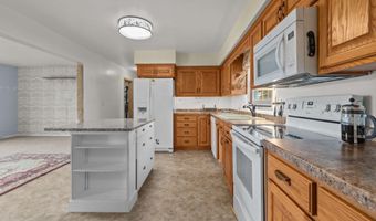 815 SUNSET Ave, Algoma, WI 54201