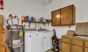 7087 ASTER St, Springfield, OR 97478