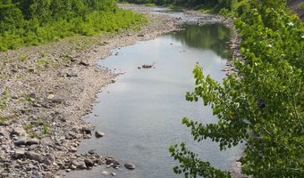 759 Young's Corners Rd, Amsterdam, NY 12010