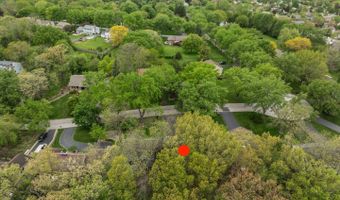 635 Oakview Dr, Algonquin, IL 60102