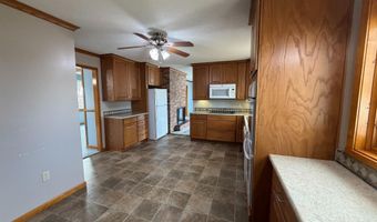 817 Skyline Dr, Bassett, NE 68714