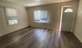 570 W Wycough St, Batesville, AR 72501