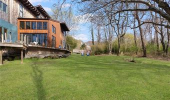 85 Gondola Ave, Jamestown, RI 02835