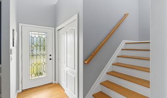 801 Cranberry Rd, Beachwood, NJ 08722