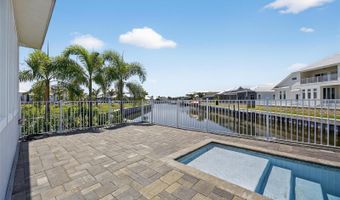 614 PINCKNEY Dr, Apollo Beach, FL 33572