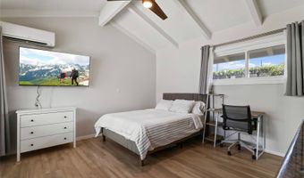 5633 Kanau St, Honolulu, HI 96821