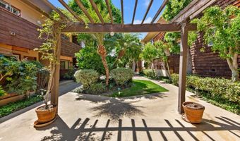 5349 Newcastle Ave 42, Encino, CA 91316