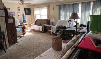 17 WEST Dr, Bayonne, NJ 07002