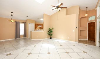 1052 ROYAL OAKS Dr, Apopka, FL 32703