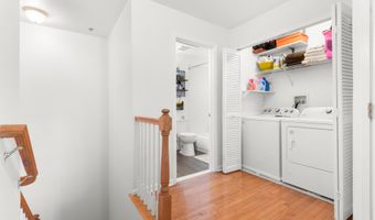 6 ELCO Ct, Bayonne, NJ 07002