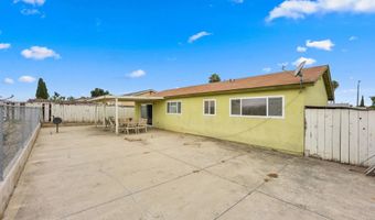 656 Flora Dr, Oceanside, CA 92057