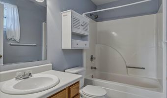 4005 GOLDEN Ct, Cheyenne, WY 82001