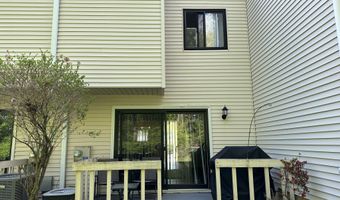 208 Timber Ln, Canton, CT 06019
