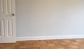 1722 N QUINN St 203, Arlington, VA 22209