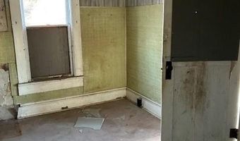 1013 Commercial St, Atchison, KS 66002