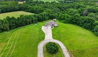 803 NE Lakota Dr, Adrian, MO 64720