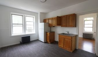 573 AVENUE E 4, Bayonne, NJ 07002