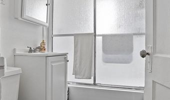 28 Gardner St, Arlington, MA 02474