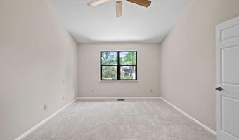 8240 Woodglen Dr, Anderson Twp., OH 45255
