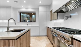 14 Misty Peaks Ct, Las Vegas, NV 89135