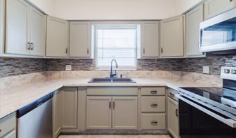 6212 FLORIDA Cir W, Apollo Beach, FL 33572