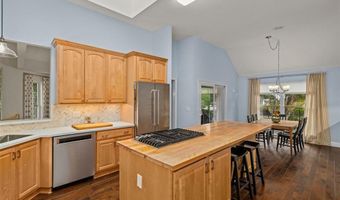 915 Timber Glen Ln, Ballwin, MO 63021