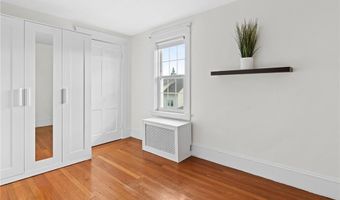 190 Auburn St, Cranston, RI 02910