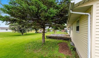 1517 NAVARINO St, Algoma, WI 54201