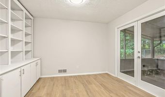 4463 Brown Deer Ln, Acworth, GA 30101