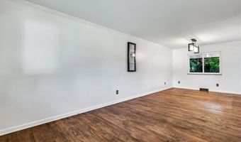 321 Fairview Ct, Ballwin, MO 63021