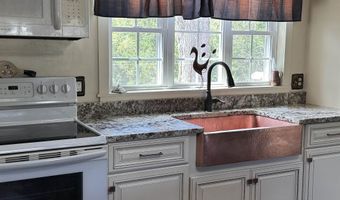 7 Garney Rd, Brookfield, NH 03872
